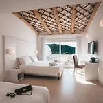 Moresco Hotel 4*