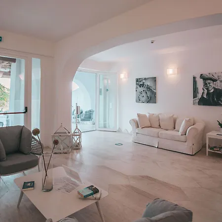 Moresco Hotel